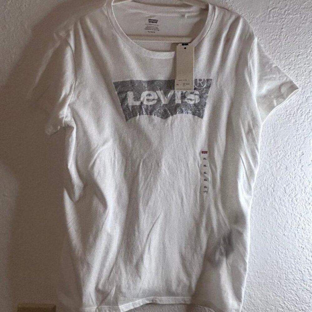 Women’s Levi’s Classic White Cotton Tee with Large Glittery Silver Logo Size XL